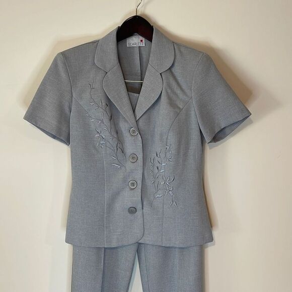Scarlett 2 pc Vintage Suit. Woman’s Size 5/6 Light Gray. Embroidery on Jacket - Picture 1 of 16